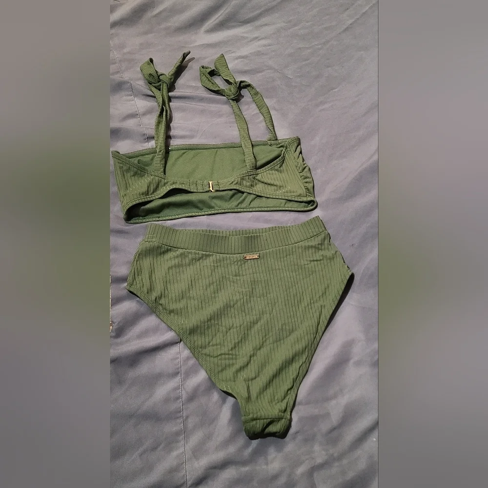Green Ribbed Bikini Set - Picture 2 of 4